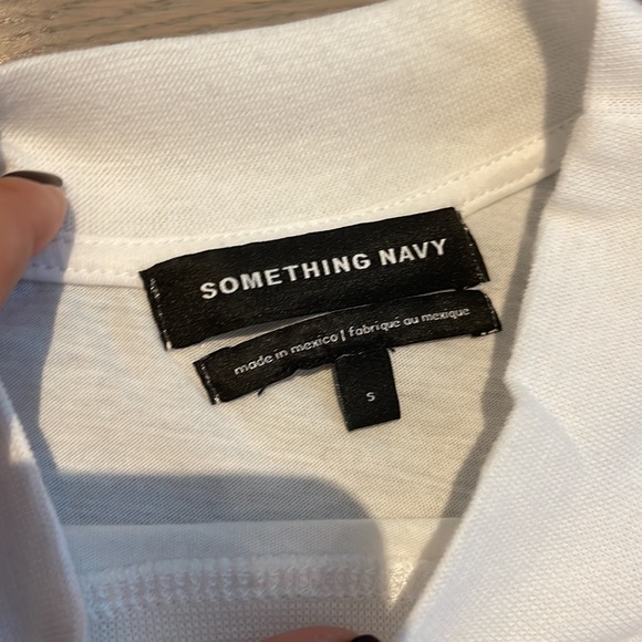 Something Navy mock neck tshirt S - Picture 2 of 2
